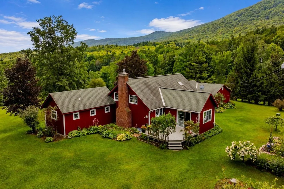 Unit for sale at 262 Timber Trail, Shaftsbury, VT 05262