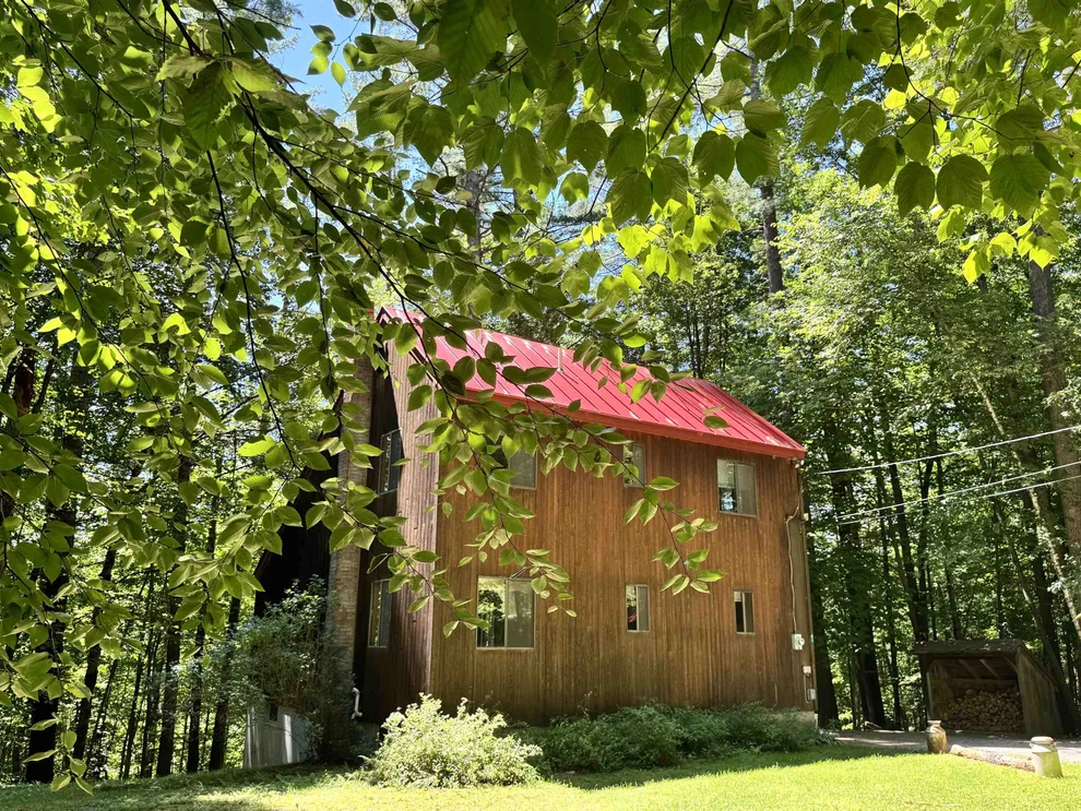 Unit for sale at 41 Pine Hill, Ludlow, VT 05149