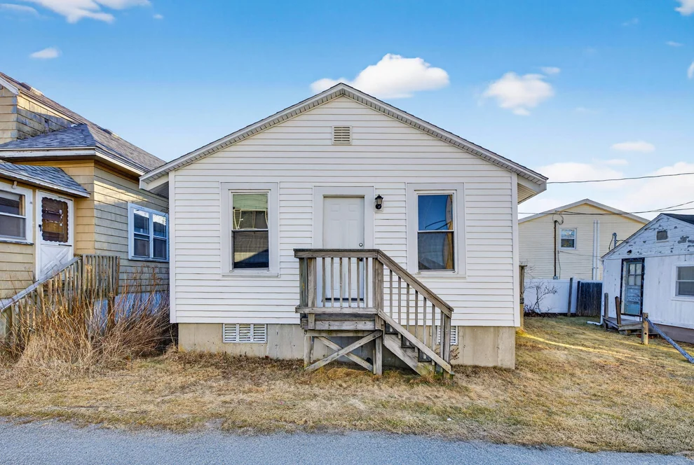 Unit for sale at 27 Kentville, Hampton, NH 03842