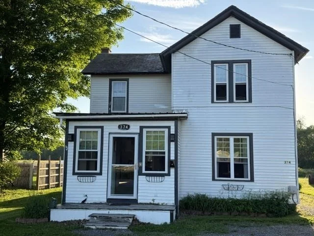 Unit for sale at 374 South, Poultney, VT 05764