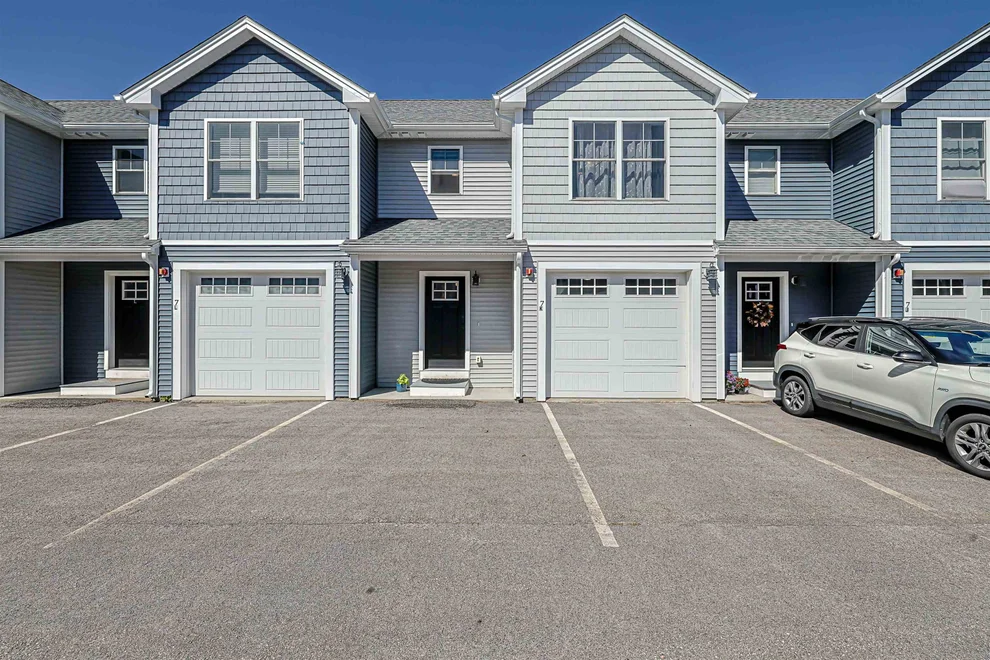 Unit for sale at 7 Dumaine, Nashua, NH 03063