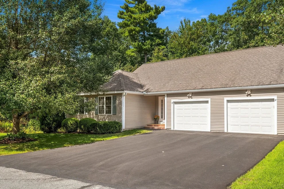 Unit for sale at 39 Forrest, Hampstead, NH 03826