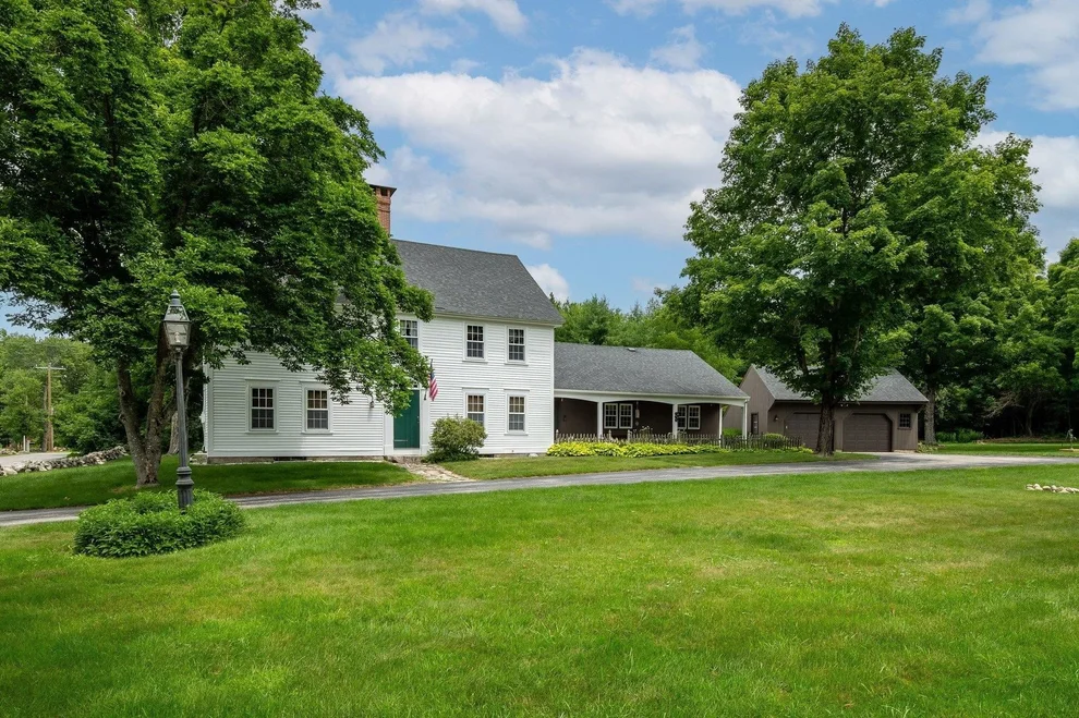 Unit for sale at 246 South, Candia, NH 03034
