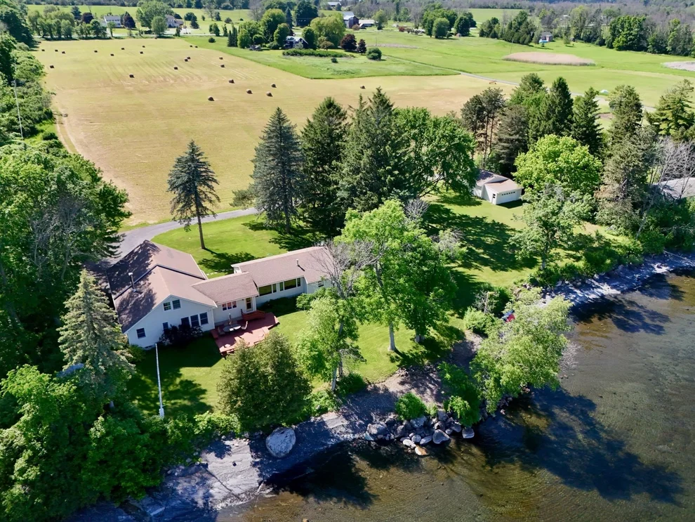 Unit for sale at 107 Mountain View, North Hero, VT 05474