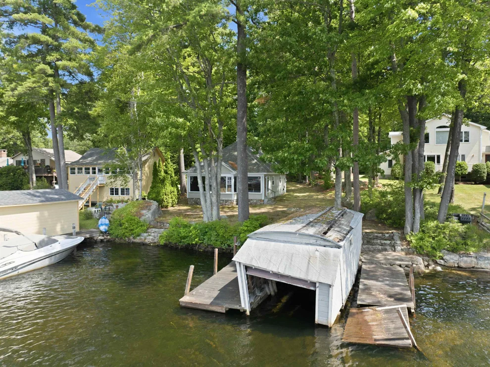 Unit for sale at 19 Smith Cove, Gilford, NH 03249