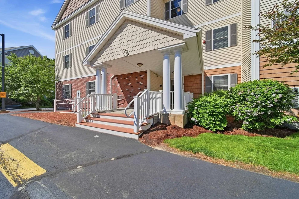 Unit for sale at 65 Fordway, Derry, NH 03038