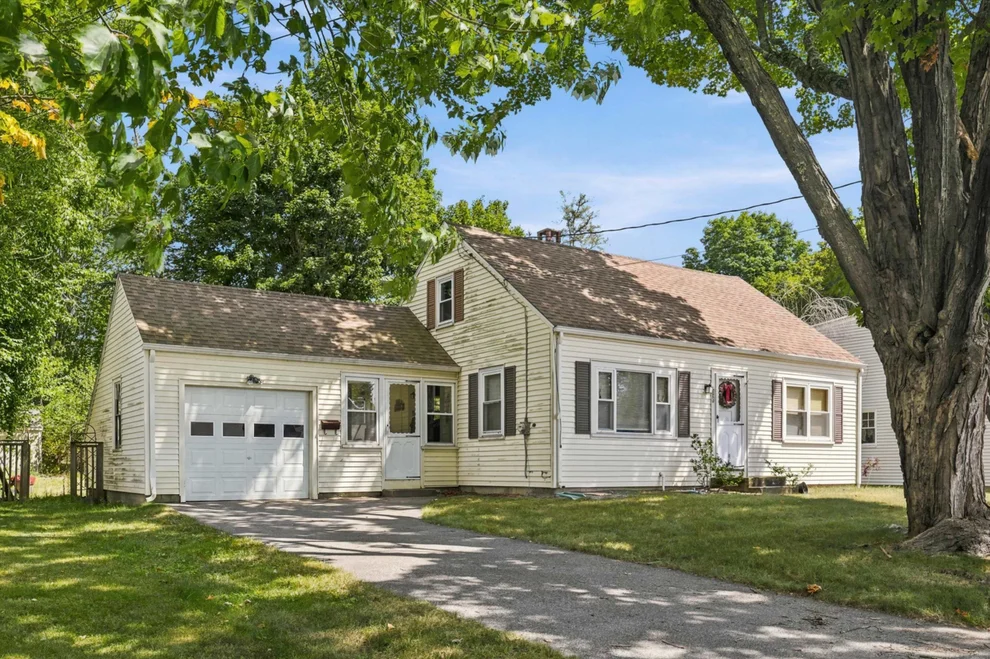 Unit for sale at 13 Fairfield, Hampton, NH 03842
