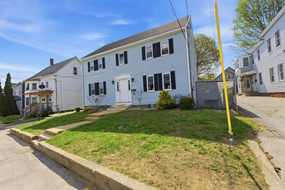 Unit for sale at 35 Green, Somersworth, NH 03878