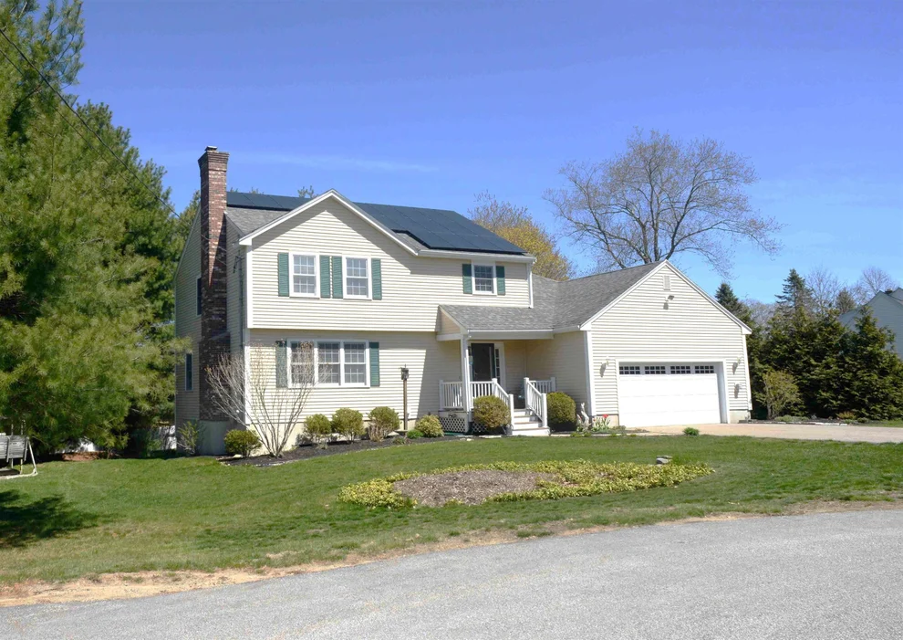 Unit for sale at 4 Shannon, Stratham, NH 03885