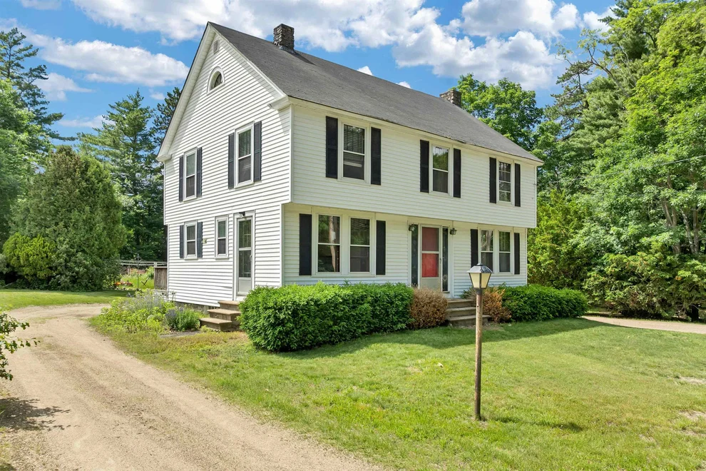 Unit for sale at 652 West Side, Conway, NH 03818