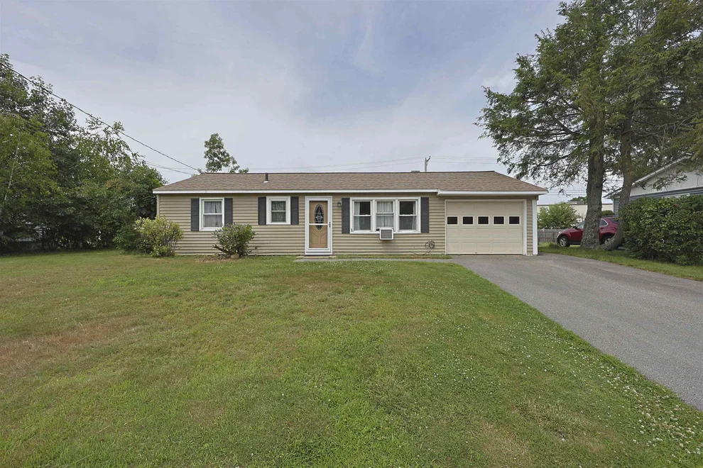 Unit for sale at 53 Kelwyn, Somersworth, NH 03878