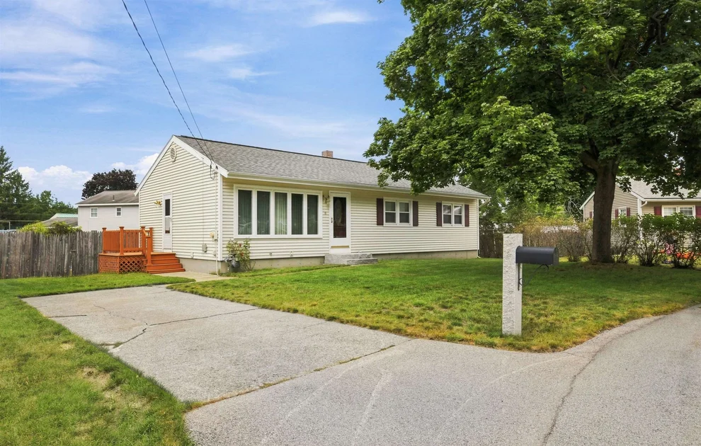 Unit for sale at 6 Galway, Nashua, NH 03062