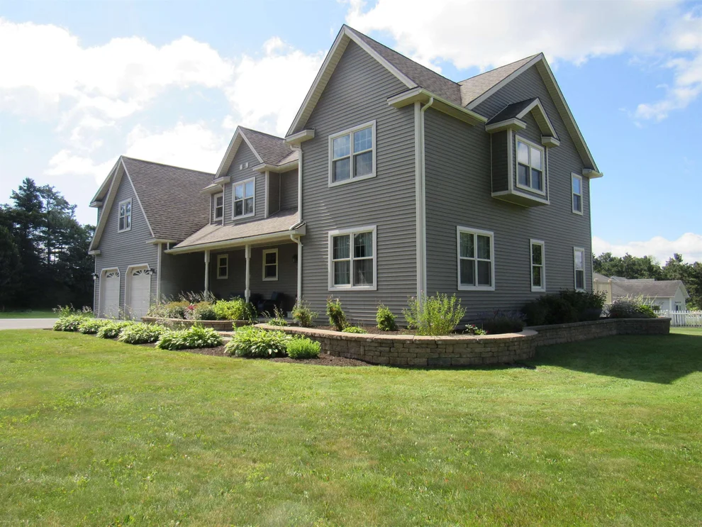 Unit for sale at 1030 Mount Vernon, Derby, VT 05829