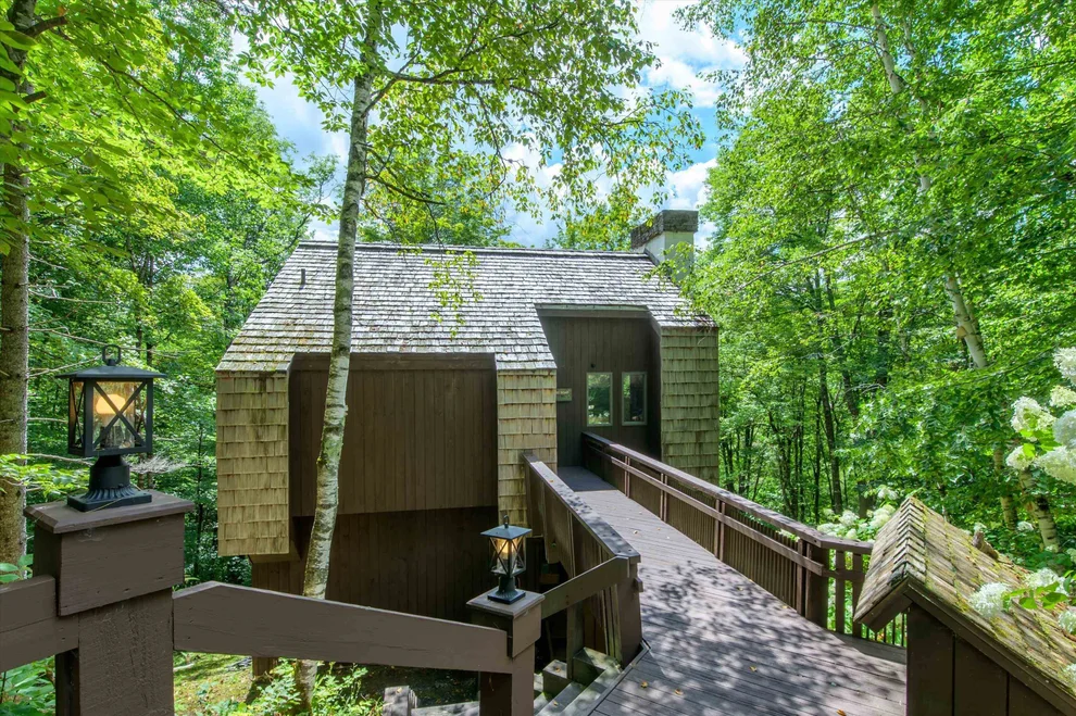 Unit for sale at 283 Salt Ash, Plymouth, VT 05056