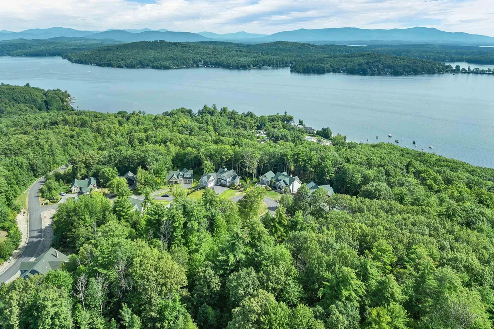 Unit for sale at 37 Yachtsmans, Laconia, NH 03246