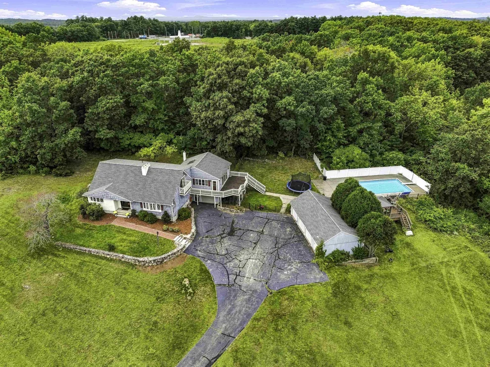 Unit for sale at 96 Pillsbury, Londonderry, NH 03053