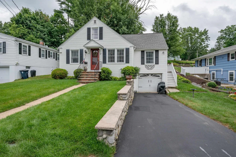 Unit for sale at 21 Charlotte, Nashua, NH 03064