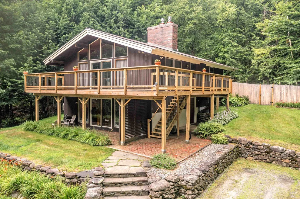 Unit for sale at 715 Luce Hill, Stowe, VT 05672
