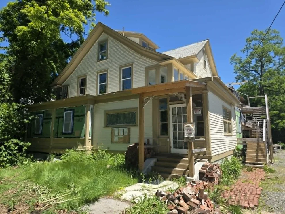 Unit for sale at 33 Oak, Brattleboro, VT 05301