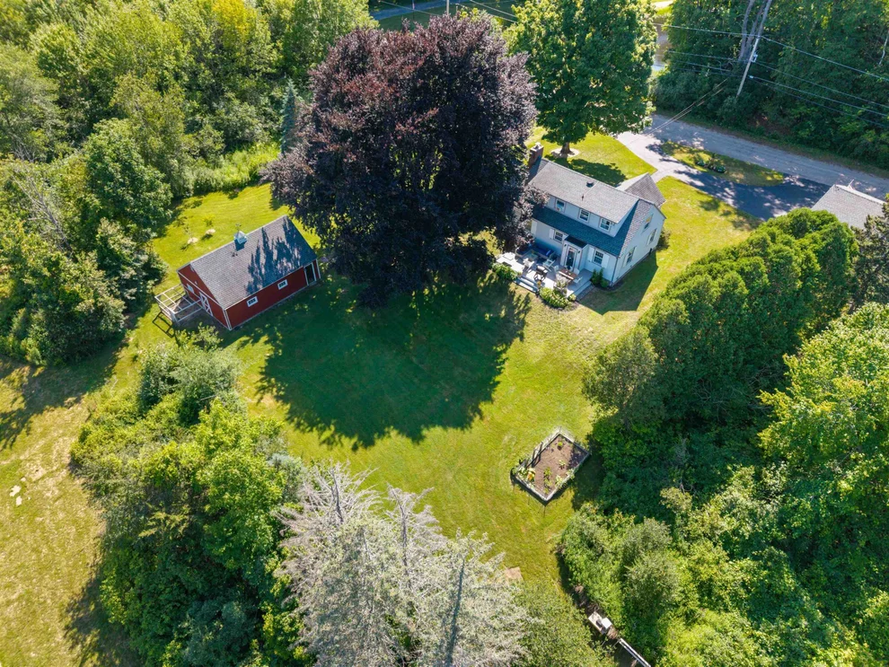 Unit for sale at 10 Old Amesbury, Kensington, NH 03833