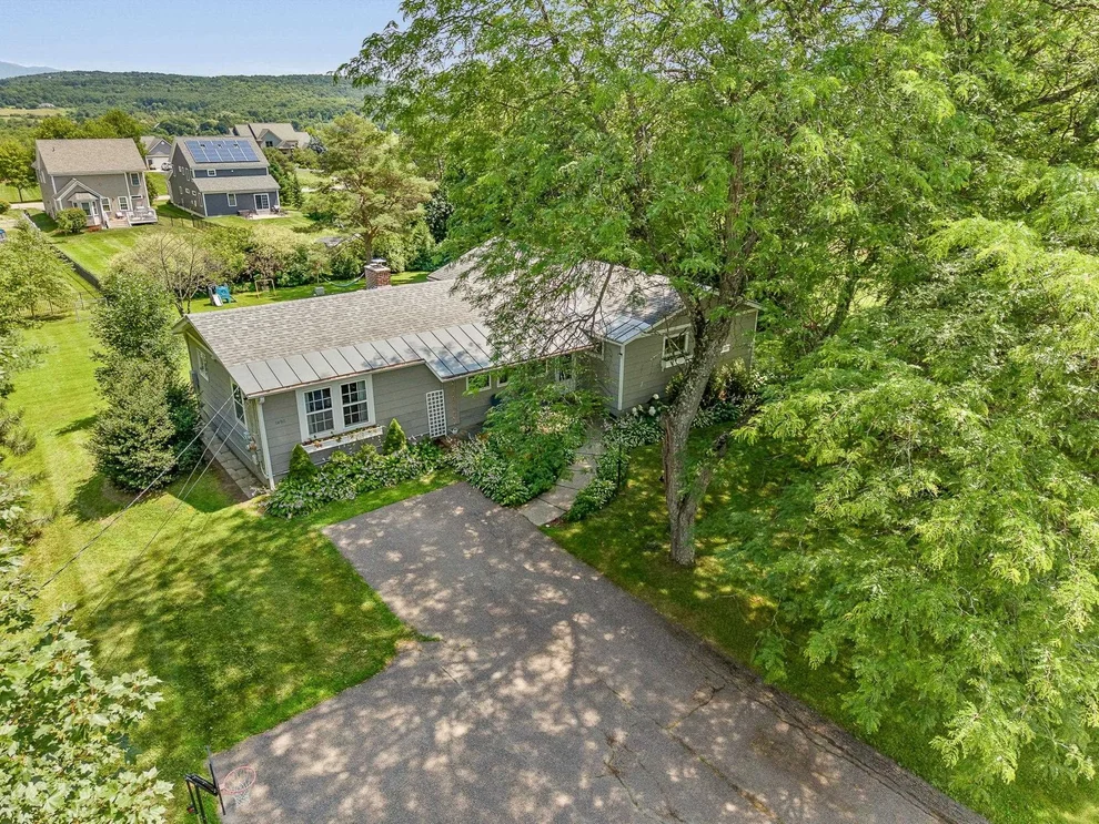 Unit for sale at 1450 Hinesburg, South Burlington, VT 05403