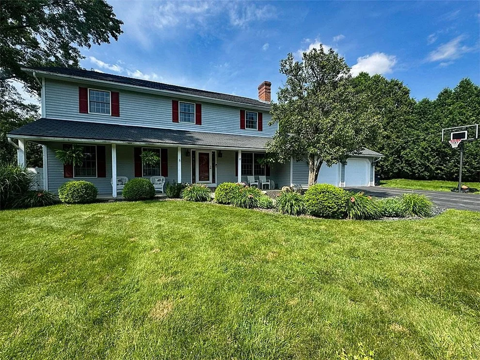 Unit for sale at 17 Elmwood, Rutland City, VT 05701