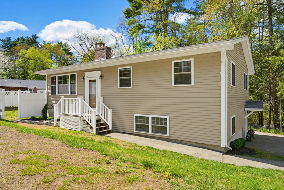 Unit for sale at 26 Pineridge, Goffstown, NH 03045