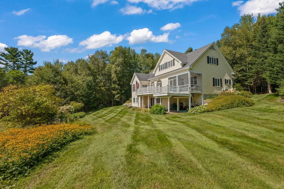 Unit for sale at 54 Woodbine, Franconia, NH 03580