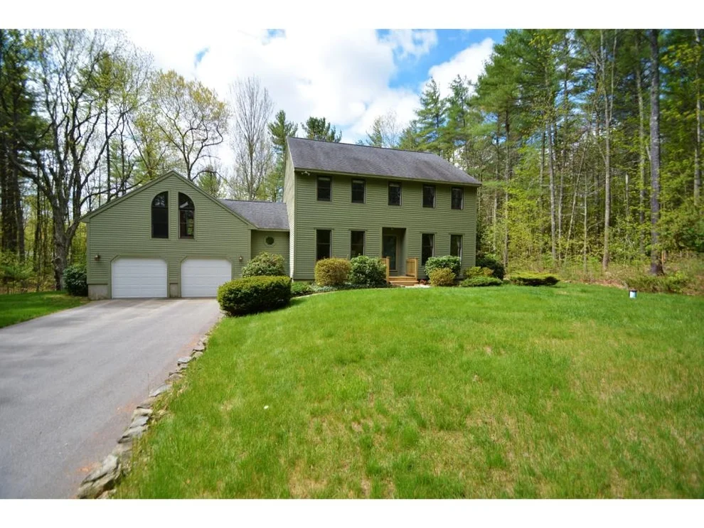 Unit for sale at 20 Thornton, Lee, NH 03861