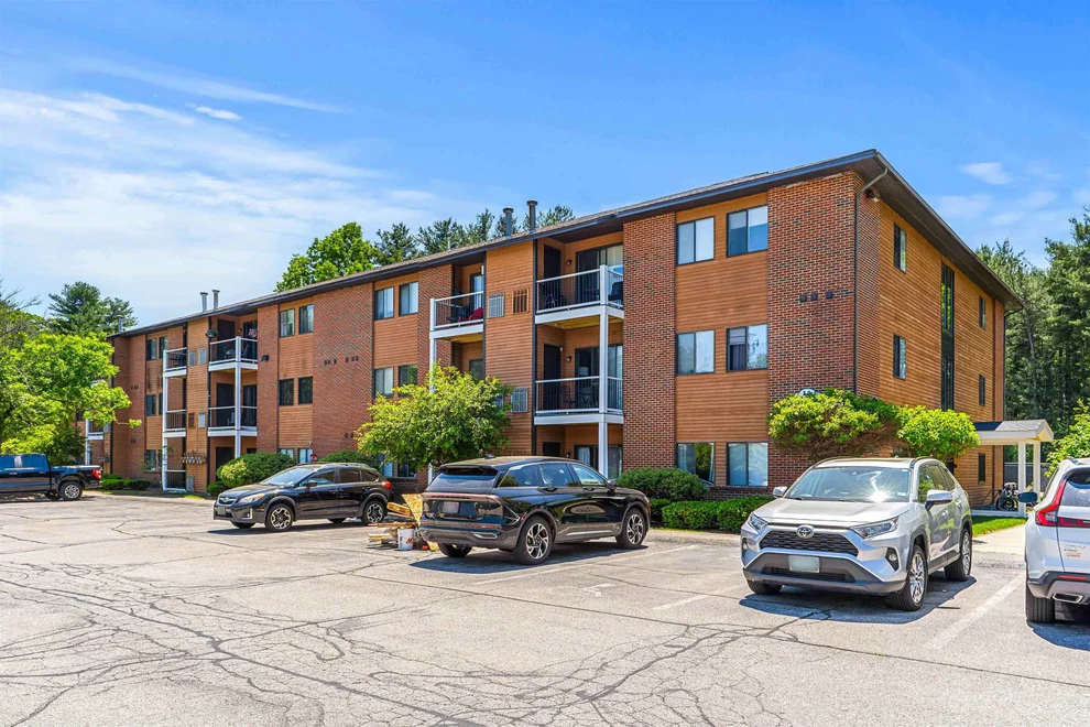 Unit for sale at 15 Blackstone, Nashua, NH 03063