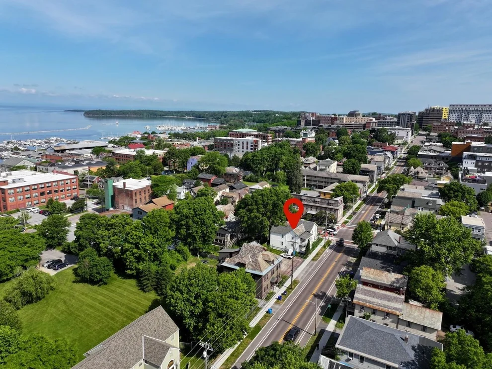 Unit for sale at 103 Maple, Burlington, VT 05401