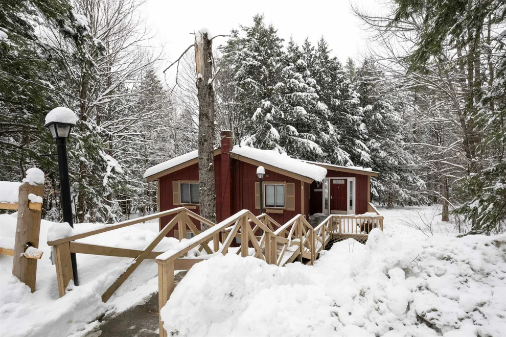 Unit for sale at 295 Taft Family, Hartford, VT 05059