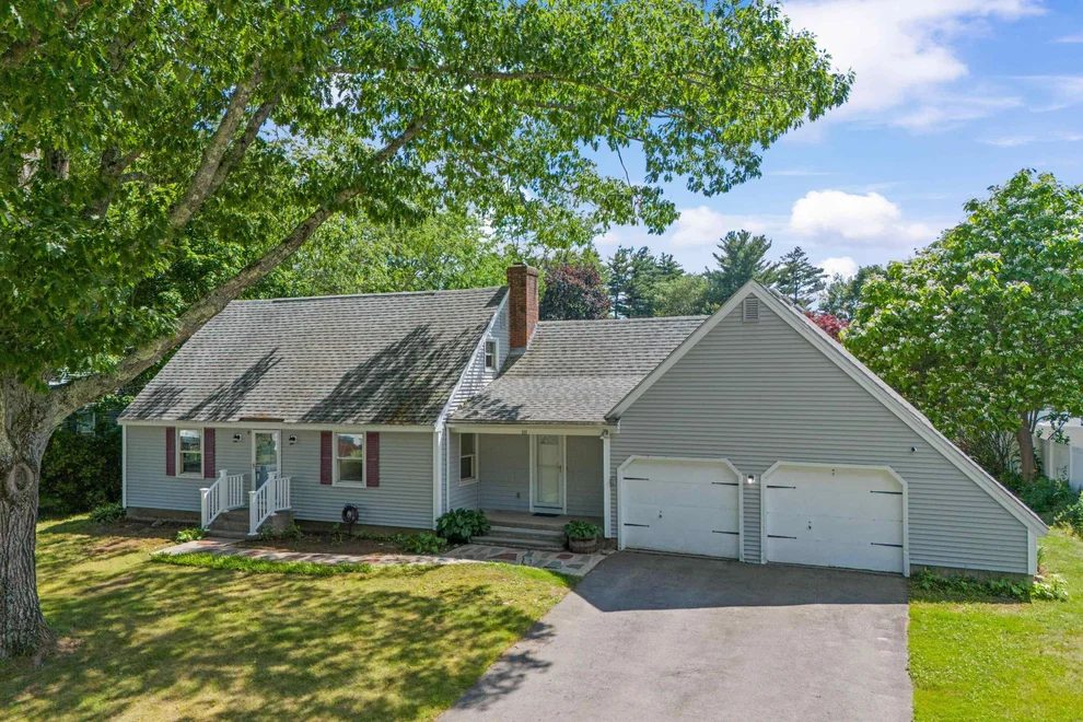 Unit for sale at 10 Colonial, Hampton, NH 03842