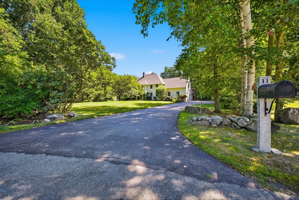 Unit for sale at 11 Olde Village, Salem, NH 03079