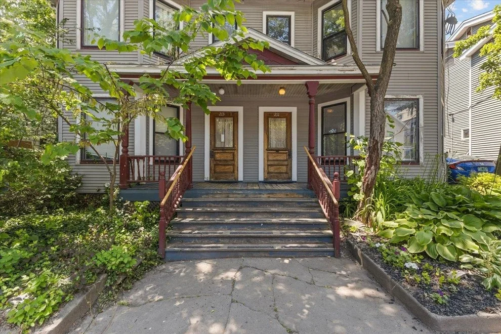 Unit for sale at 211-213 Saint Paul, Burlington, VT 05401