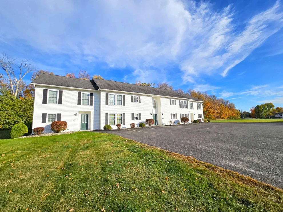 Unit for sale at 78 Kingsbury, Derby, VT 05829