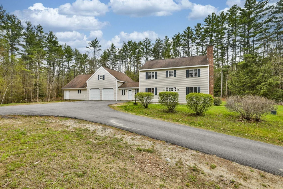 Unit for sale at 94 Breakneck, Newport, NH 03773