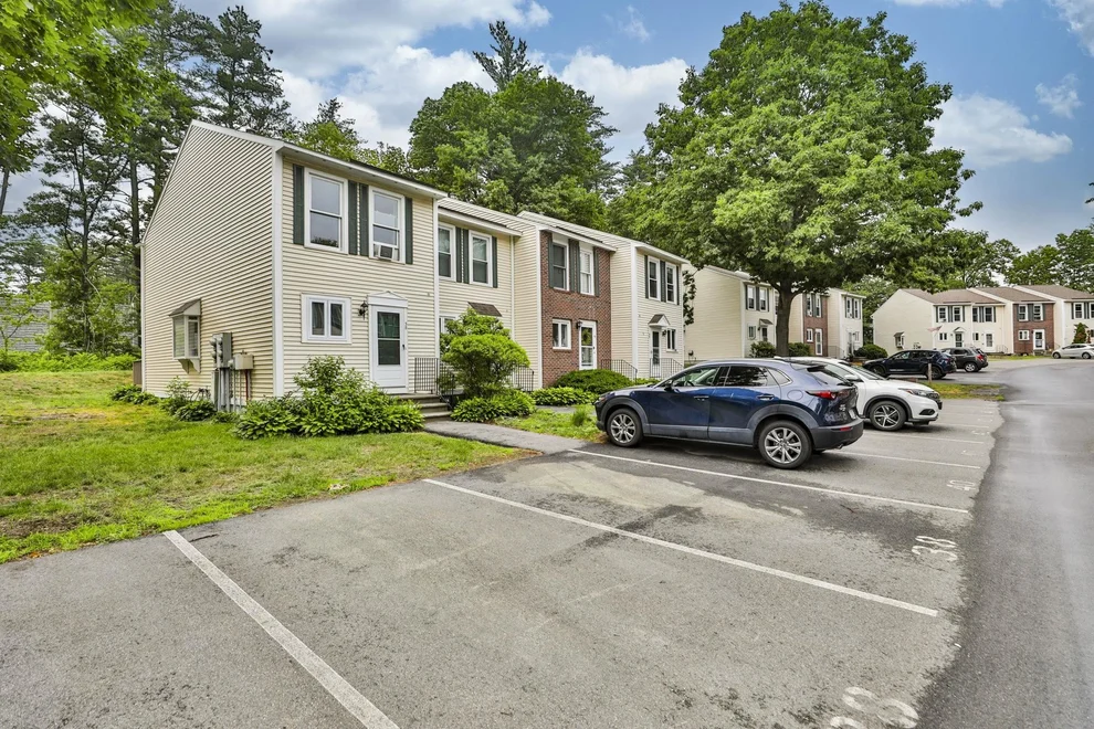 Unit for sale at 38 Shelburne, Merrimack, NH 03054
