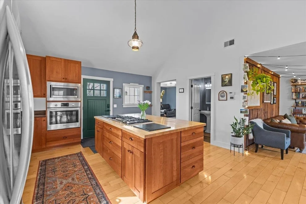 Unit for sale at 896 East, Colchester, VT 05446