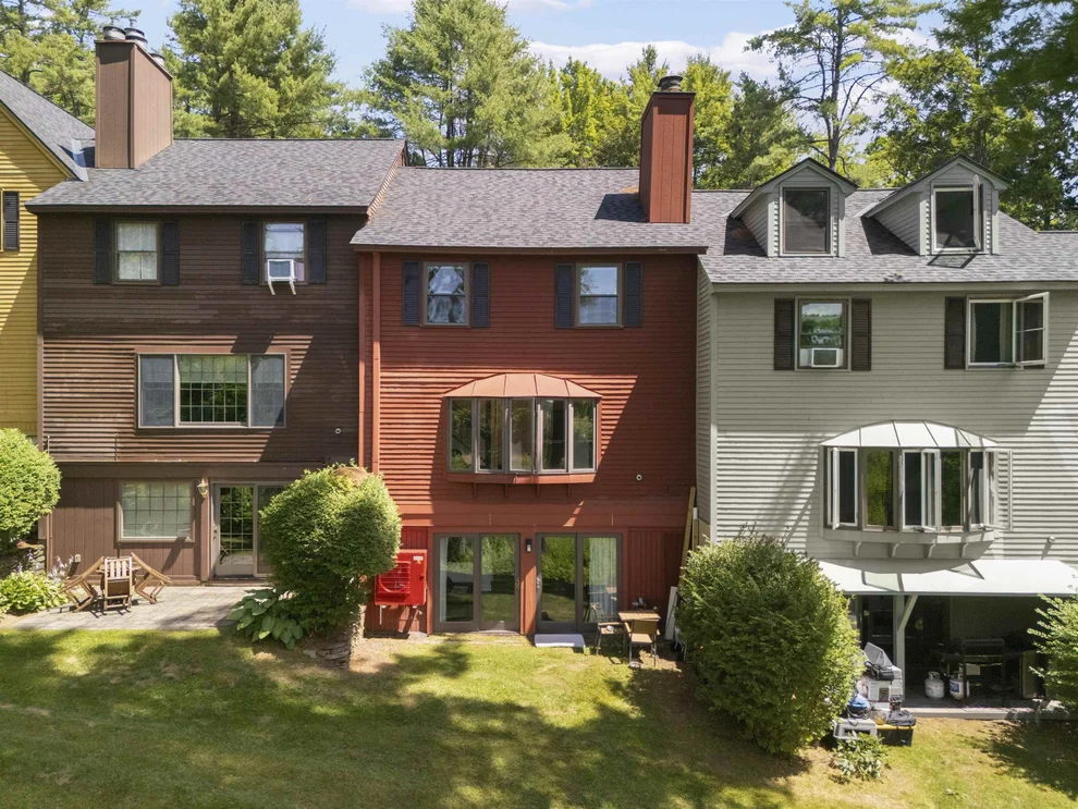 Unit for sale at 974 Hard, Hartford, VT 05059