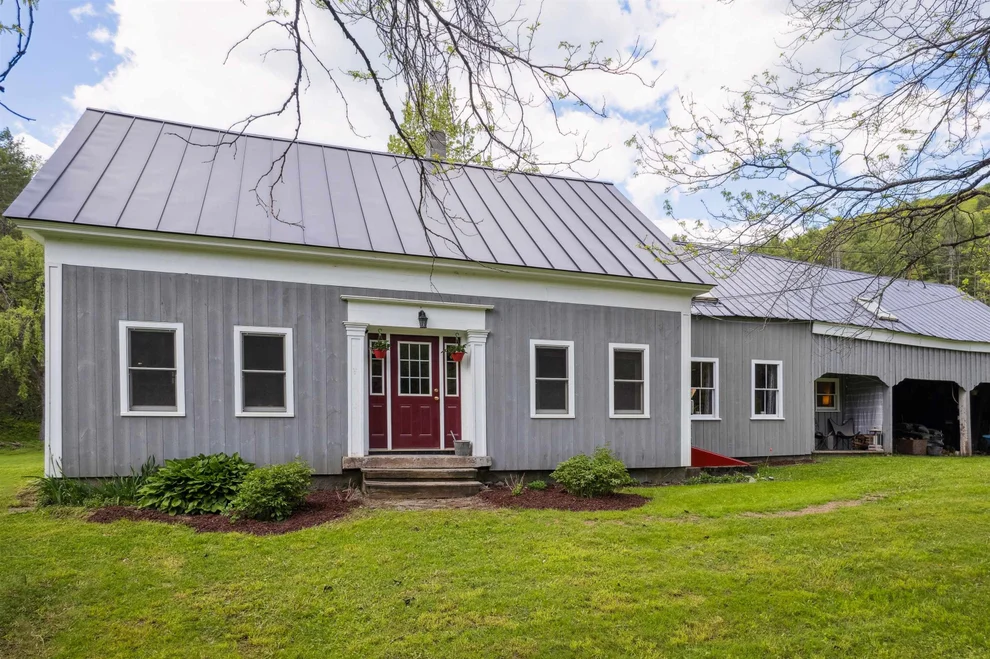 Unit for sale at 103 Potash Hill, Tunbridge, VT 05077