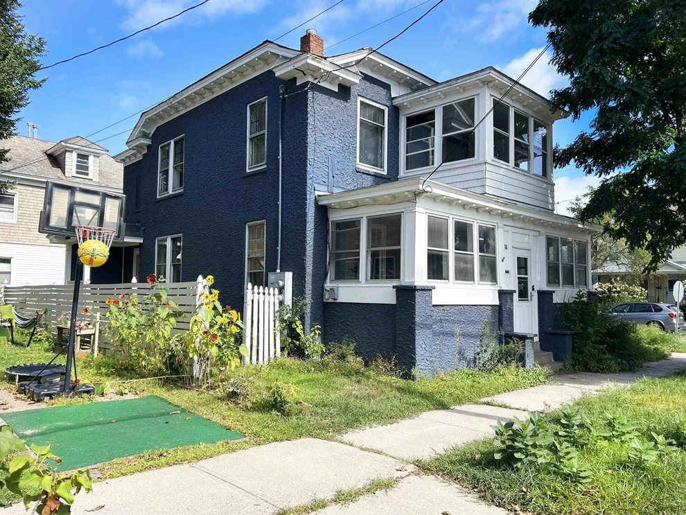 Unit for sale at 18 Strong, Burlington, VT 05401