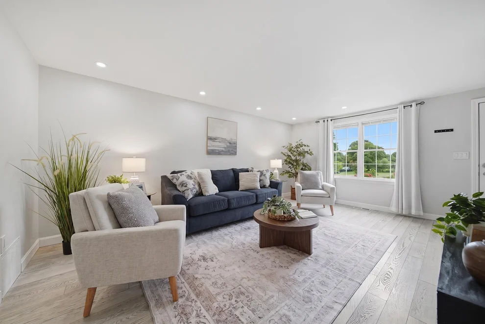 Unit for sale at 10 Oliver, Haverhill, MA 01832