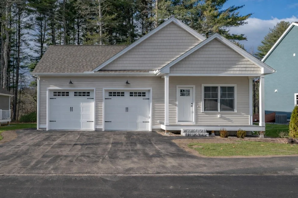 Unit for sale at 14 Wilderness, Nashua, NH 03062