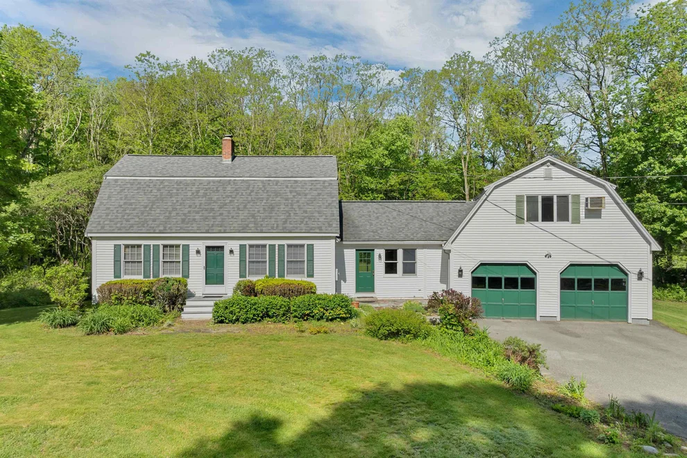 Unit for sale at 1 Muddy Pond, Kensington, NH 03833