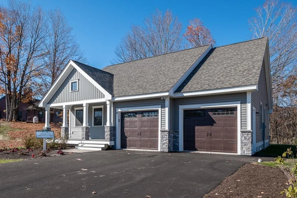 Unit for sale at 3 Byrne, Brentwood, NH 03833
