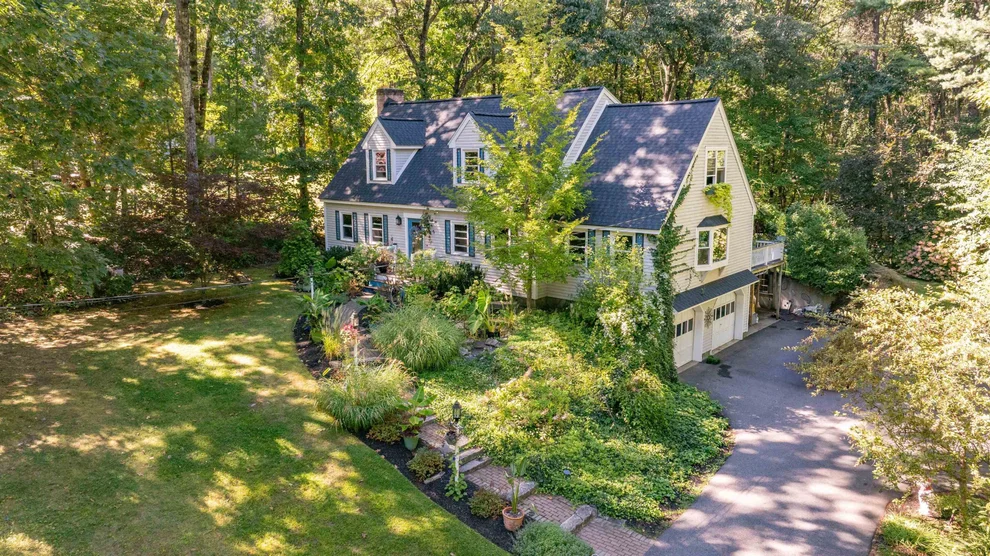 Unit for sale at 16 Teloian, Hudson, NH 03051