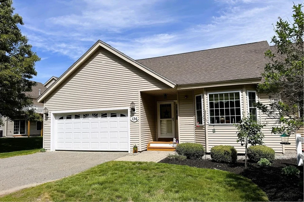 Unit for sale at 136 Hall, Fremont, NH 03044