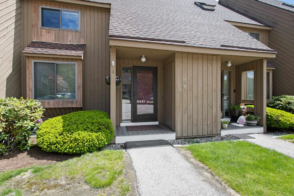 Unit for sale at 4 Clinton, Merrimack, NH 03054