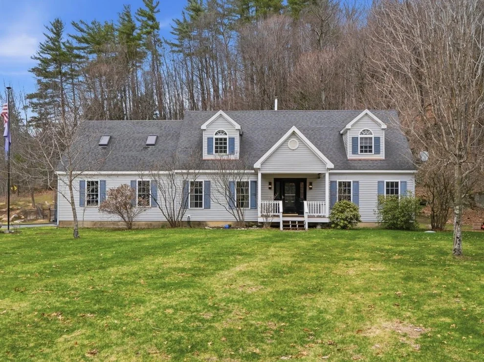 Unit for sale at 44 Drake Woods, Bristol, VT 05443